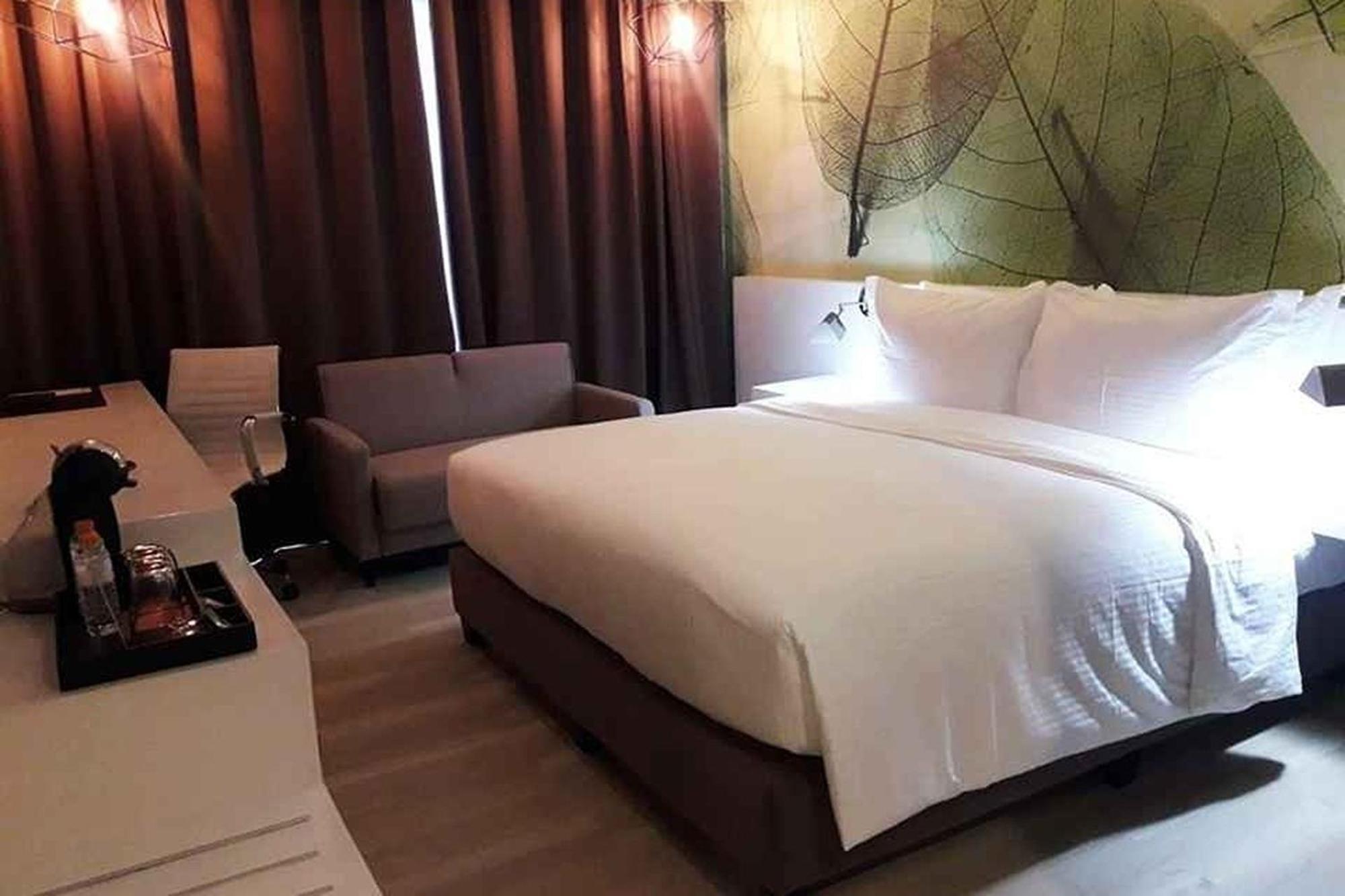 Maxx Hotel Makati Makati City Exterior photo
