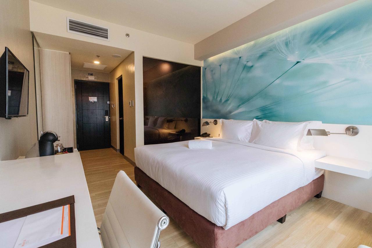 Maxx Hotel Makati Makati City Exterior photo