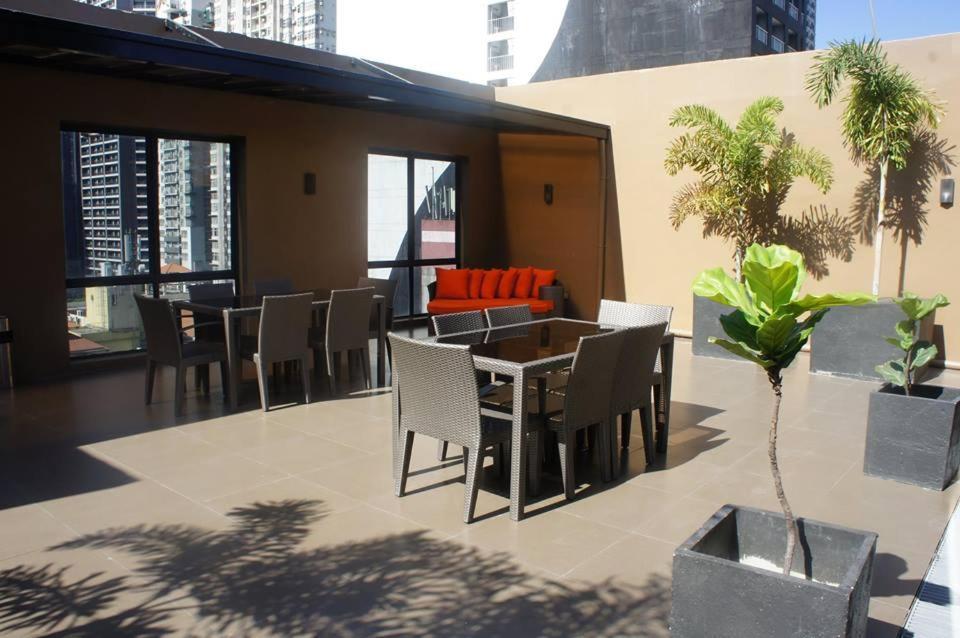 Maxx Hotel Makati Makati City Exterior photo